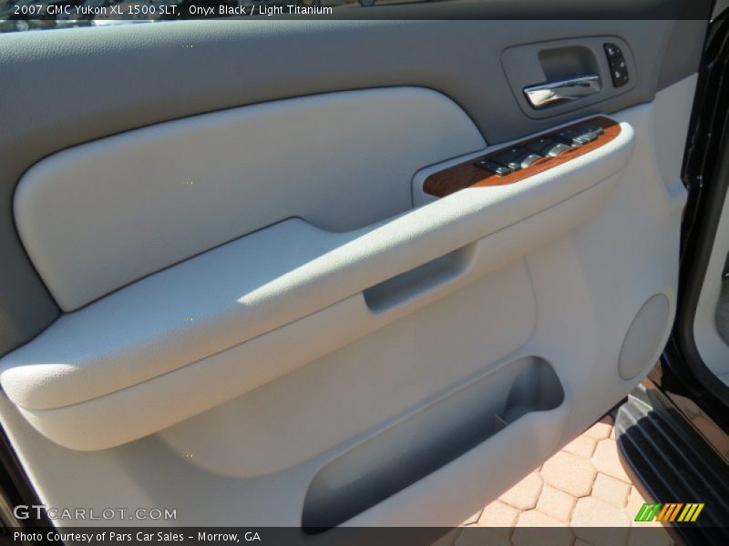 Onyx Black / Light Titanium 2007 GMC Yukon XL 1500 SLT