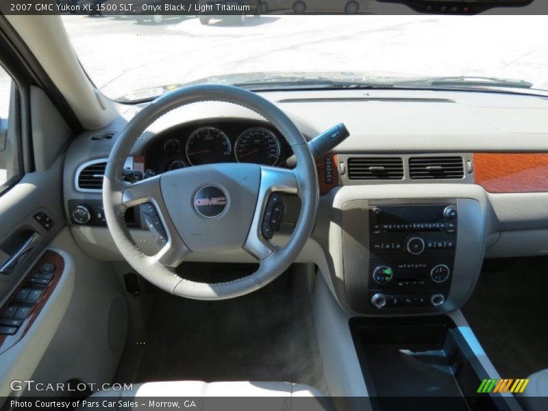 Onyx Black / Light Titanium 2007 GMC Yukon XL 1500 SLT