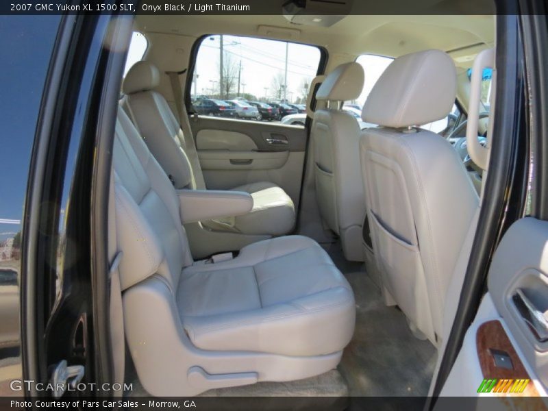 Onyx Black / Light Titanium 2007 GMC Yukon XL 1500 SLT