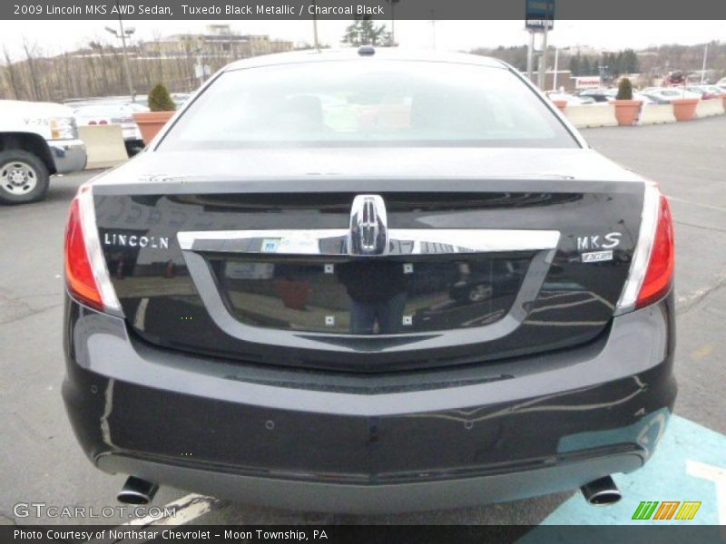 Tuxedo Black Metallic / Charcoal Black 2009 Lincoln MKS AWD Sedan