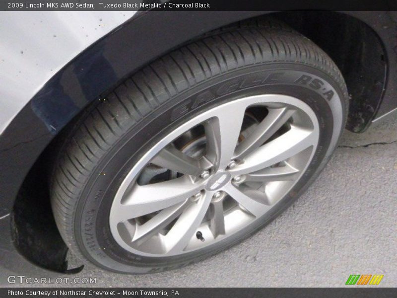 Tuxedo Black Metallic / Charcoal Black 2009 Lincoln MKS AWD Sedan