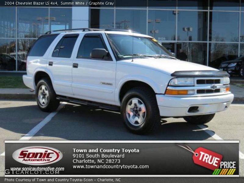 Summit White / Graphite Gray 2004 Chevrolet Blazer LS 4x4