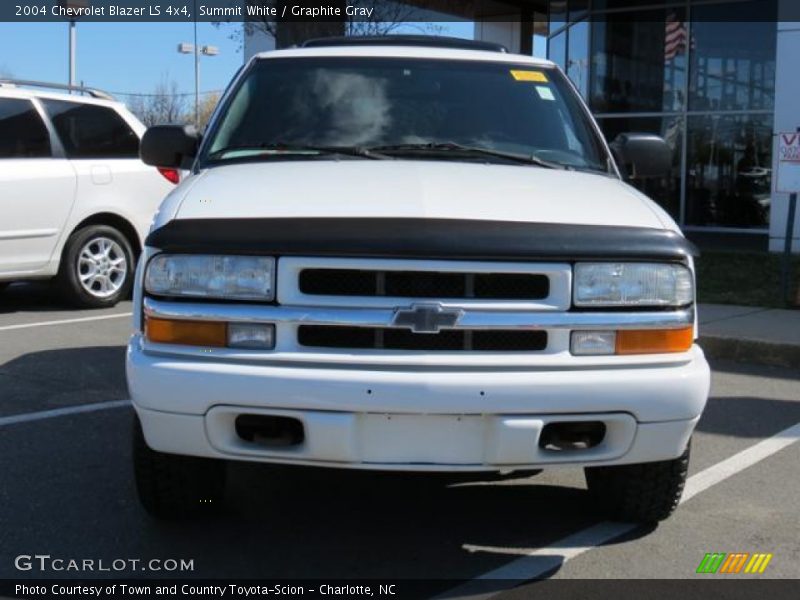 Summit White / Graphite Gray 2004 Chevrolet Blazer LS 4x4
