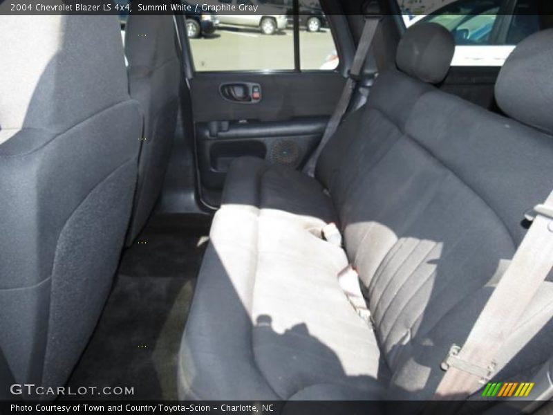 Summit White / Graphite Gray 2004 Chevrolet Blazer LS 4x4