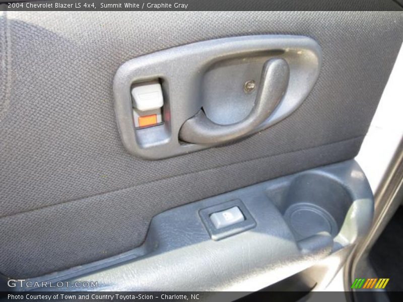 Summit White / Graphite Gray 2004 Chevrolet Blazer LS 4x4
