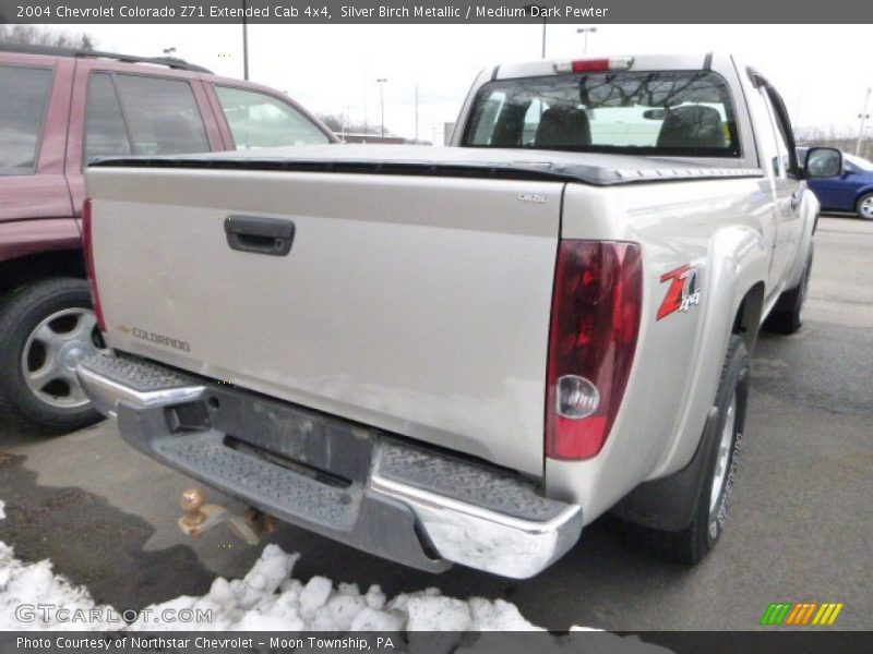 Silver Birch Metallic / Medium Dark Pewter 2004 Chevrolet Colorado Z71 Extended Cab 4x4