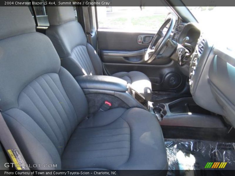 Summit White / Graphite Gray 2004 Chevrolet Blazer LS 4x4