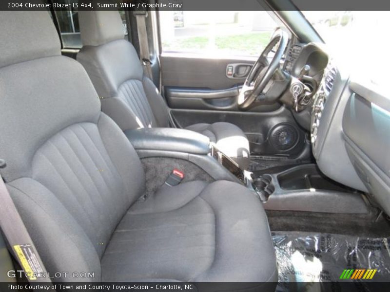 Summit White / Graphite Gray 2004 Chevrolet Blazer LS 4x4