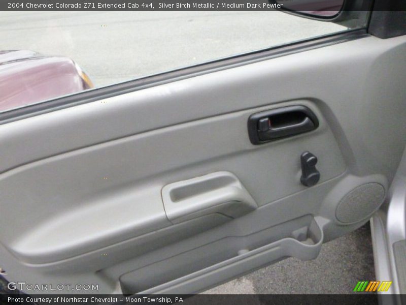 Silver Birch Metallic / Medium Dark Pewter 2004 Chevrolet Colorado Z71 Extended Cab 4x4