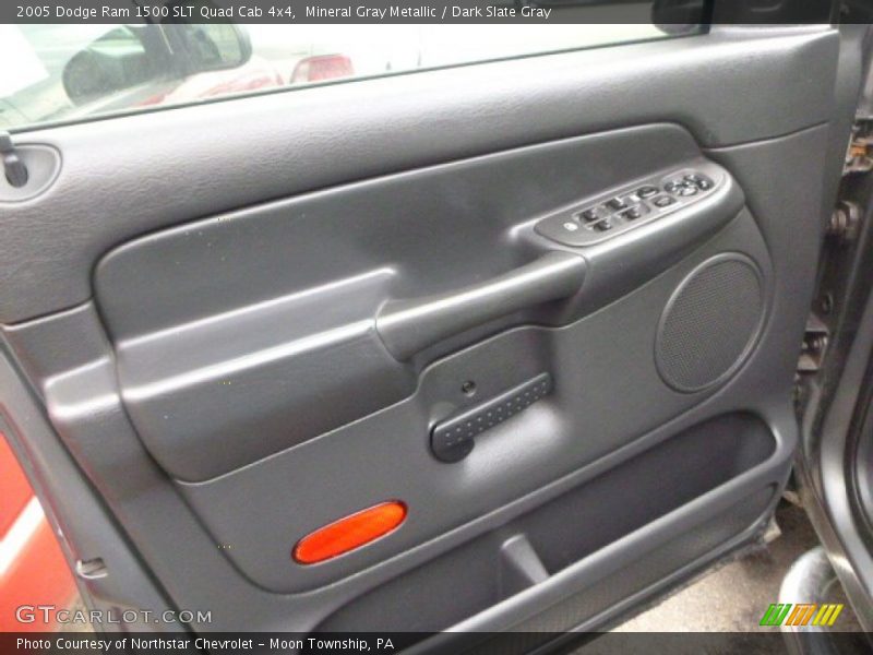 Mineral Gray Metallic / Dark Slate Gray 2005 Dodge Ram 1500 SLT Quad Cab 4x4