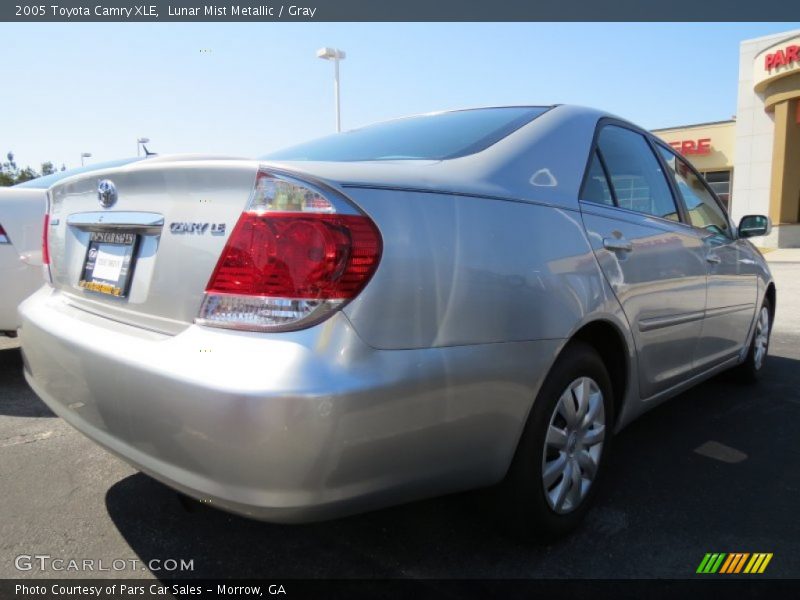 Lunar Mist Metallic / Gray 2005 Toyota Camry XLE