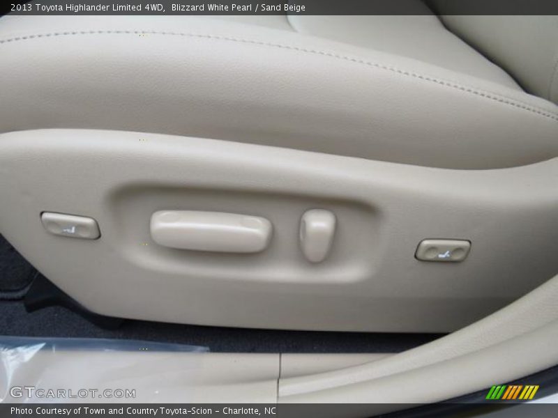 Blizzard White Pearl / Sand Beige 2013 Toyota Highlander Limited 4WD