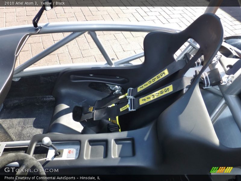 Front Seat of 2010 Atom 3