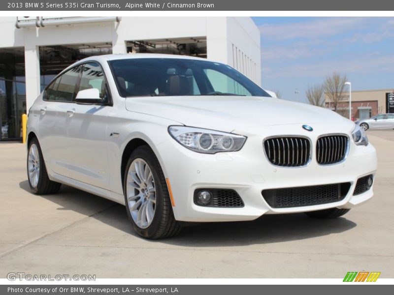 Front 3/4 View of 2013 5 Series 535i Gran Turismo