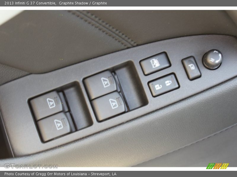 Controls of 2013 G 37 Convertible