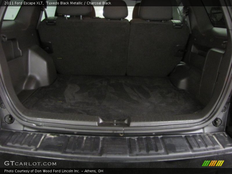 Tuxedo Black Metallic / Charcoal Black 2011 Ford Escape XLT