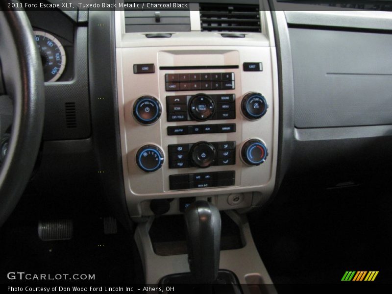 Tuxedo Black Metallic / Charcoal Black 2011 Ford Escape XLT