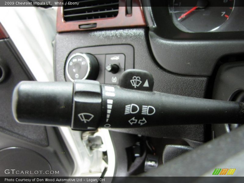 White / Ebony 2009 Chevrolet Impala LT