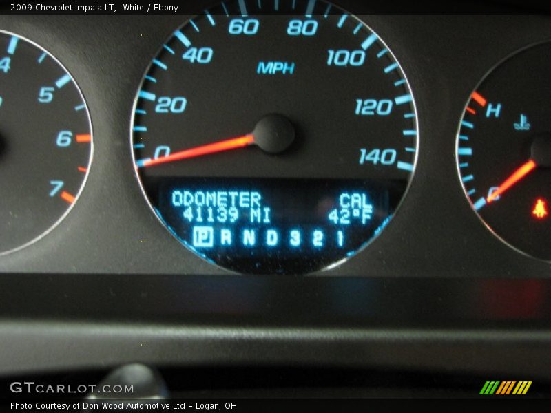 White / Ebony 2009 Chevrolet Impala LT