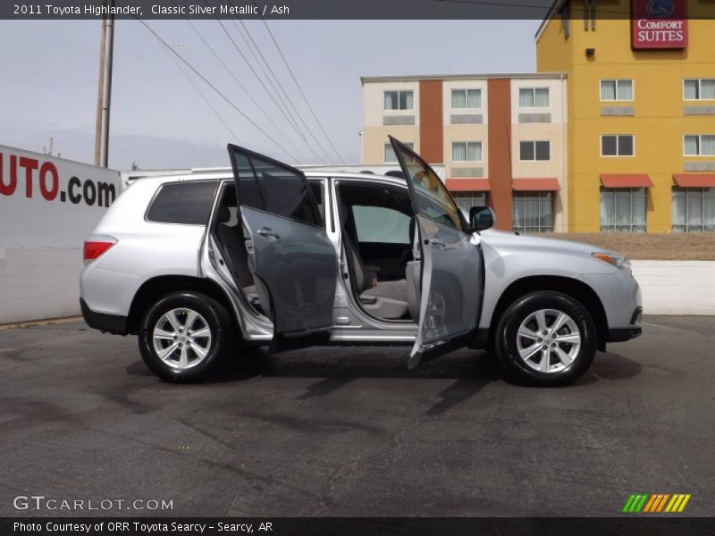 Classic Silver Metallic / Ash 2011 Toyota Highlander