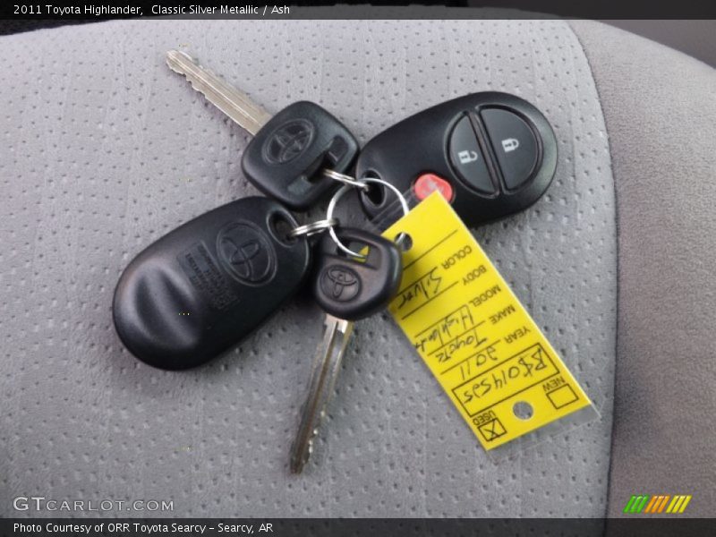 Classic Silver Metallic / Ash 2011 Toyota Highlander