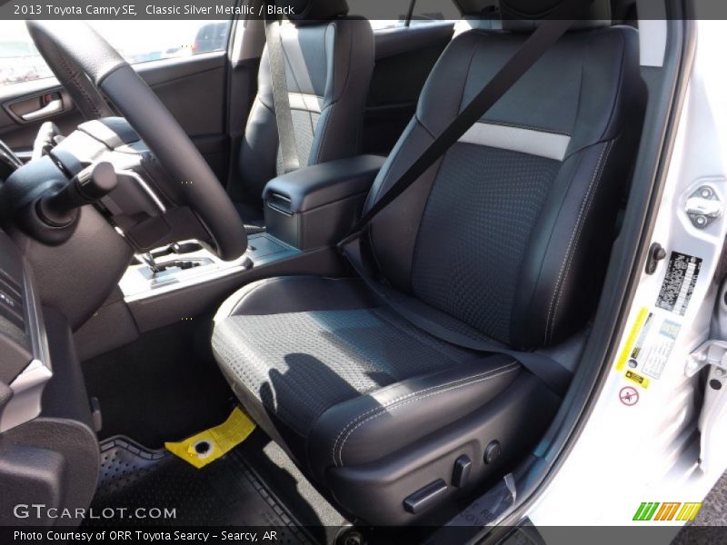 Classic Silver Metallic / Black 2013 Toyota Camry SE