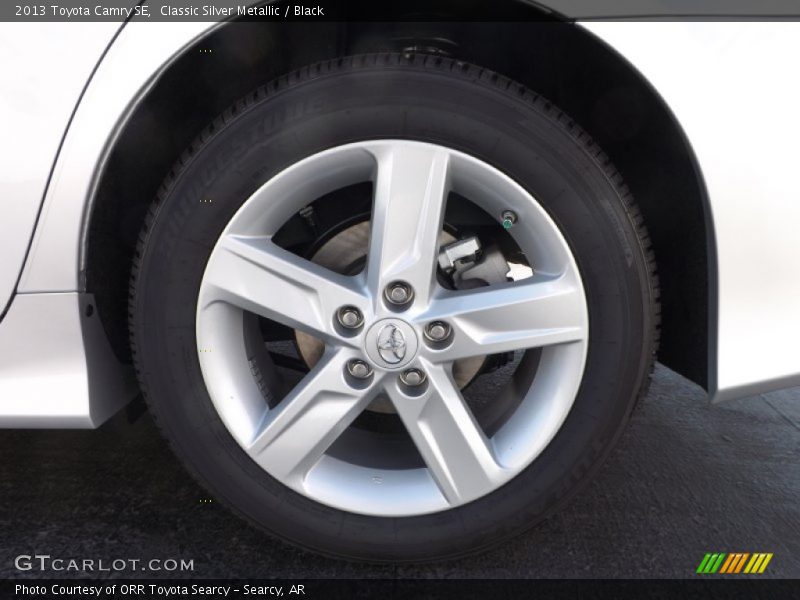 Classic Silver Metallic / Black 2013 Toyota Camry SE