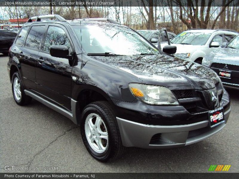 Labrador Black Pearl / Charcoal 2004 Mitsubishi Outlander LS