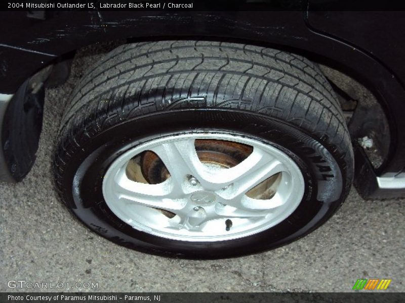 Labrador Black Pearl / Charcoal 2004 Mitsubishi Outlander LS