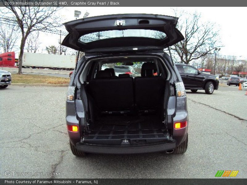 Graphite Gray Pearl / Black 2009 Mitsubishi Outlander SE 4WD