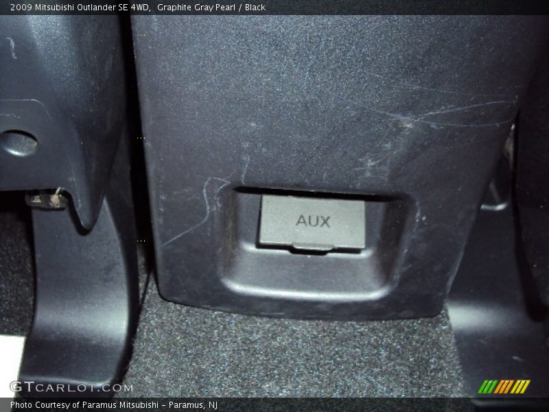 Graphite Gray Pearl / Black 2009 Mitsubishi Outlander SE 4WD