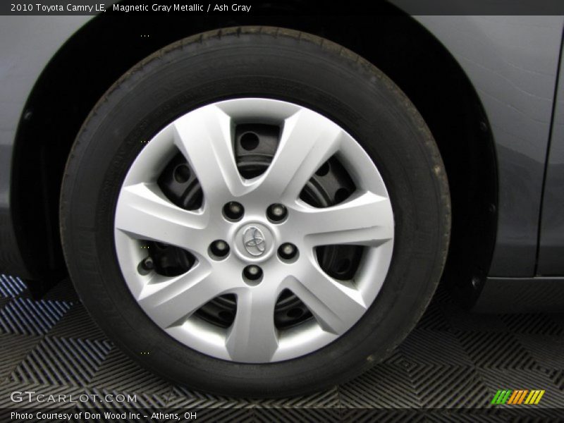 Magnetic Gray Metallic / Ash Gray 2010 Toyota Camry LE