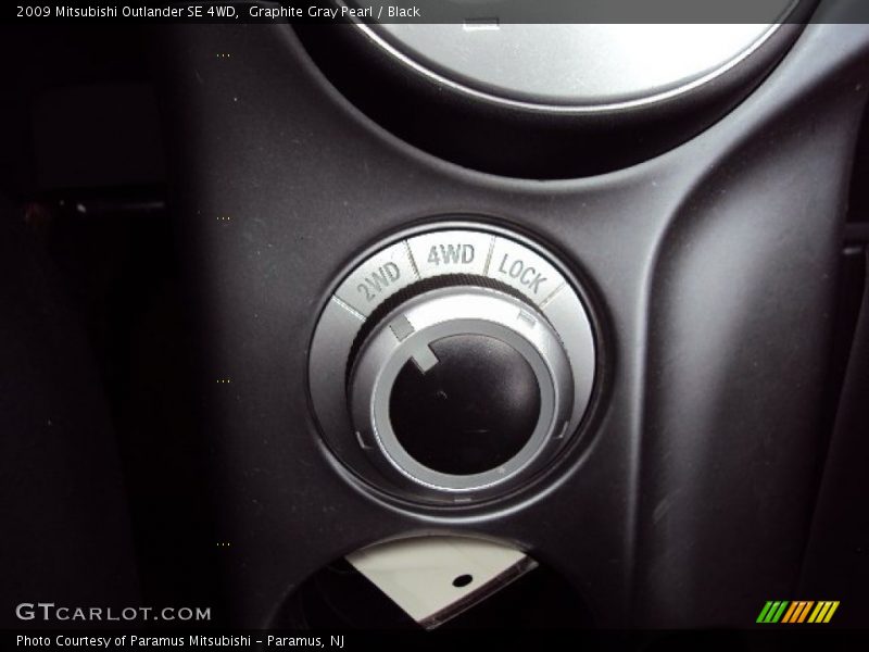 Graphite Gray Pearl / Black 2009 Mitsubishi Outlander SE 4WD