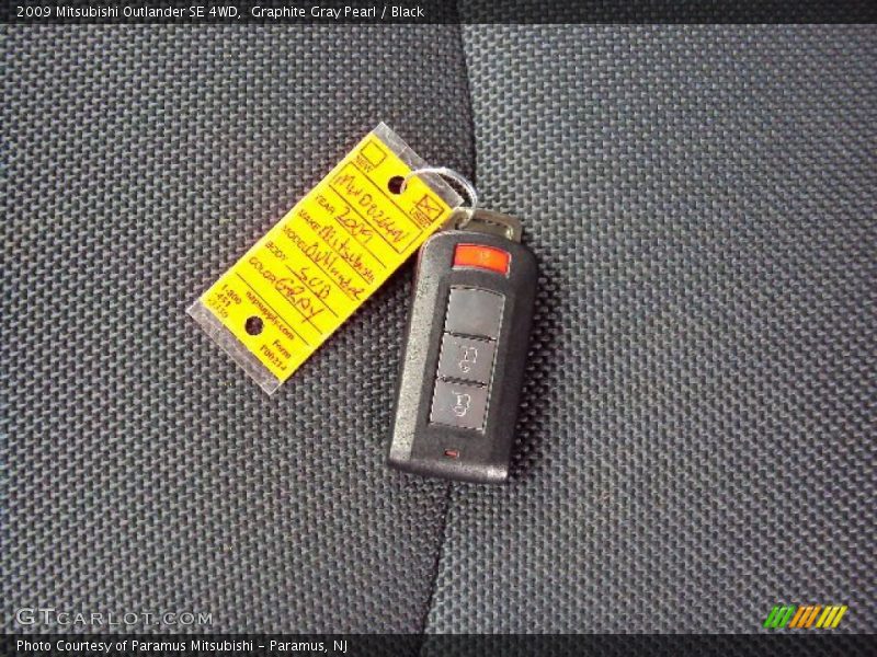 Graphite Gray Pearl / Black 2009 Mitsubishi Outlander SE 4WD