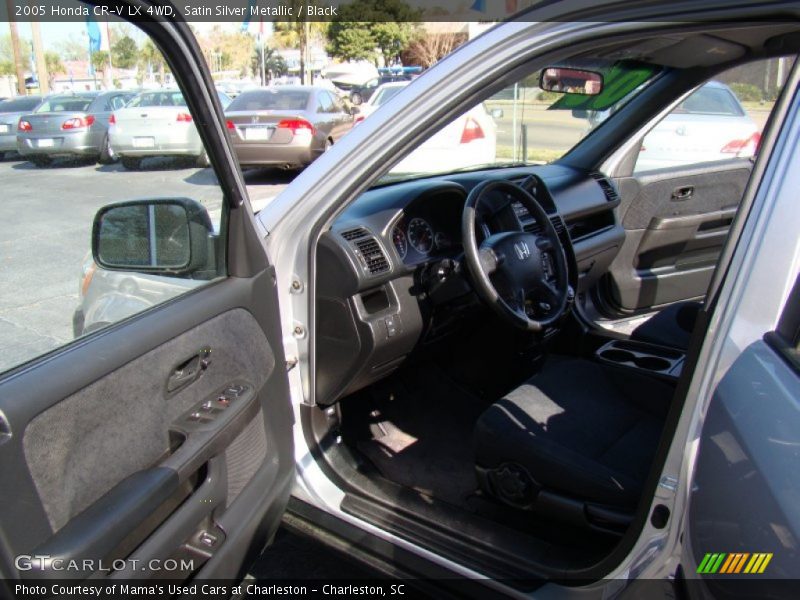 Satin Silver Metallic / Black 2005 Honda CR-V LX 4WD