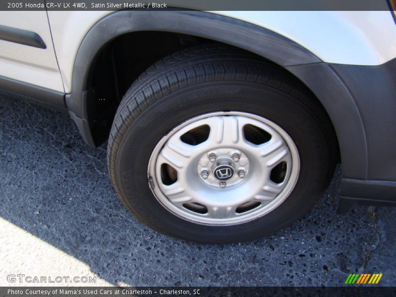 Satin Silver Metallic / Black 2005 Honda CR-V LX 4WD