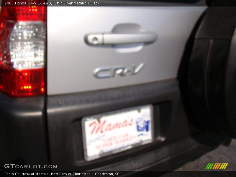 Satin Silver Metallic / Black 2005 Honda CR-V LX 4WD