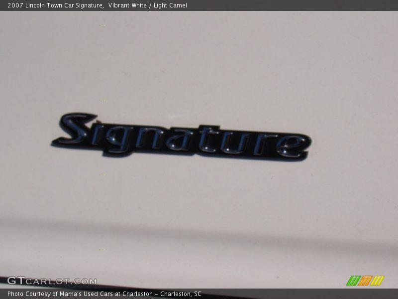 Vibrant White / Light Camel 2007 Lincoln Town Car Signature