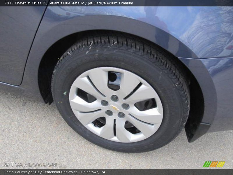 Atlantis Blue Metallic / Jet Black/Medium Titanium 2013 Chevrolet Cruze LS