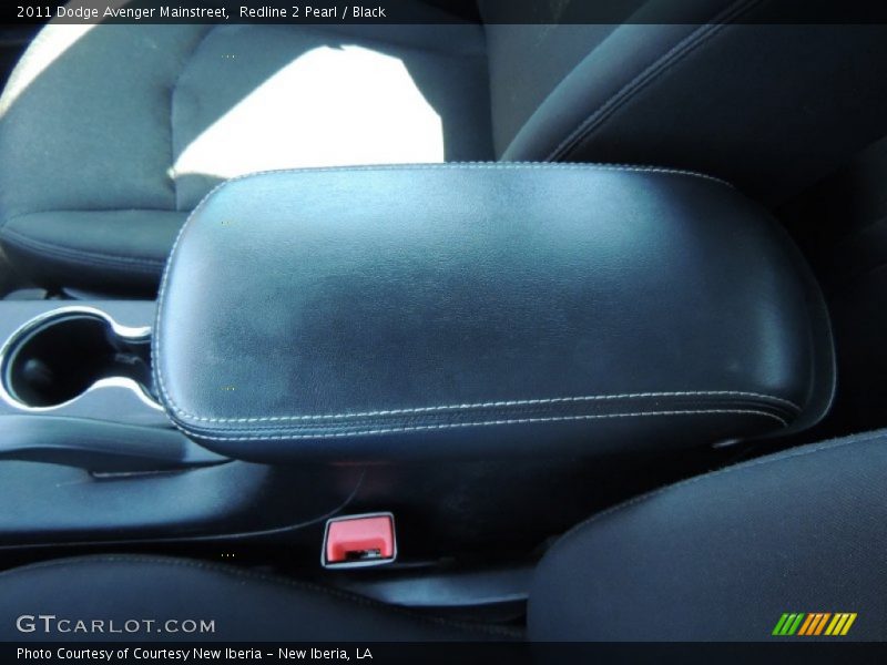 Redline 2 Pearl / Black 2011 Dodge Avenger Mainstreet