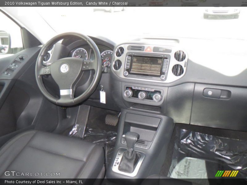 Candy White / Charcoal 2010 Volkswagen Tiguan Wolfsburg Edition