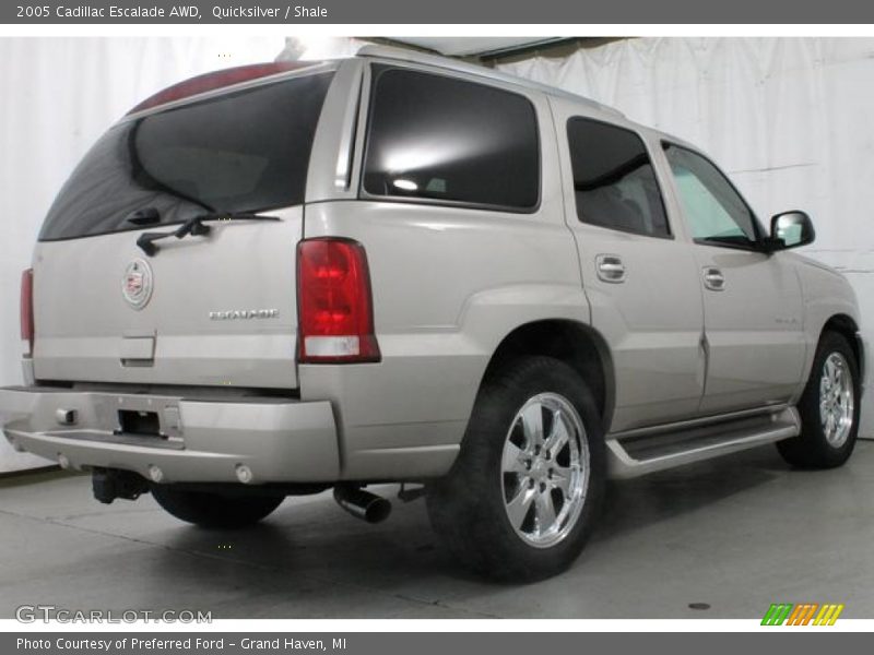 Quicksilver / Shale 2005 Cadillac Escalade AWD