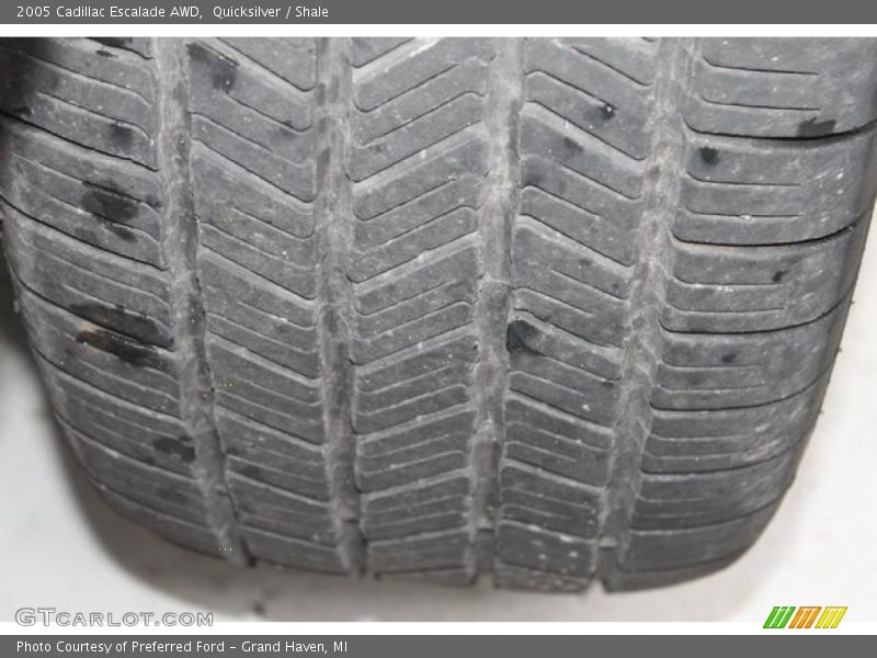 Quicksilver / Shale 2005 Cadillac Escalade AWD