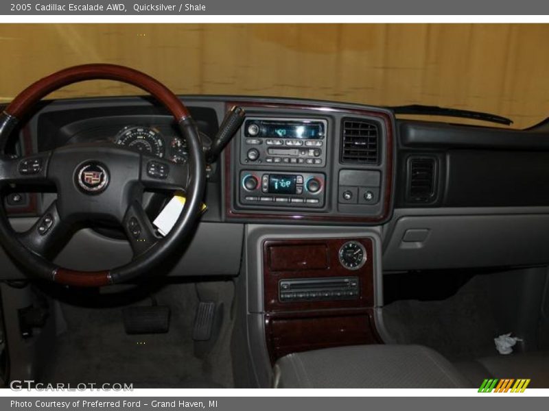 Quicksilver / Shale 2005 Cadillac Escalade AWD
