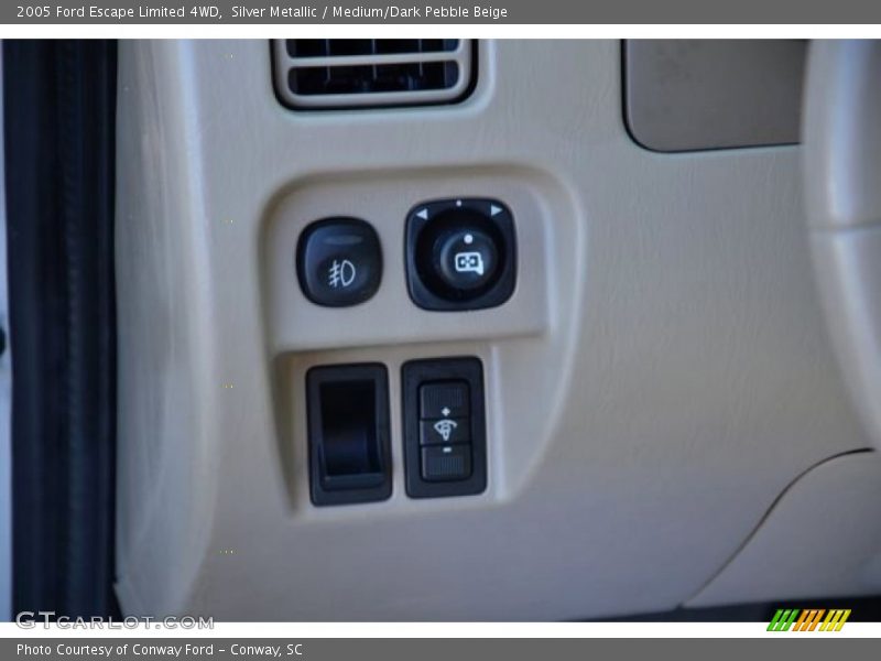 Silver Metallic / Medium/Dark Pebble Beige 2005 Ford Escape Limited 4WD