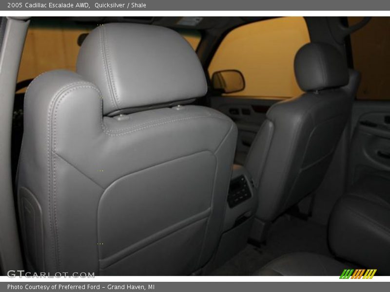 Quicksilver / Shale 2005 Cadillac Escalade AWD