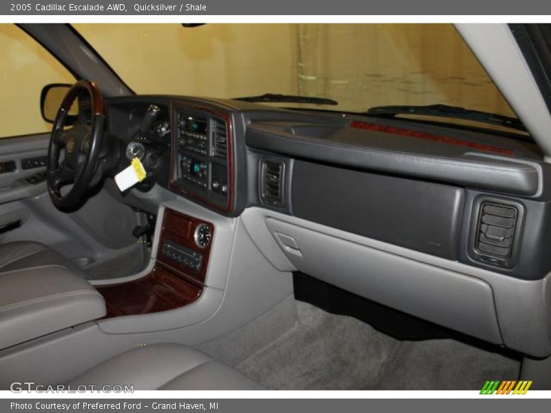 Quicksilver / Shale 2005 Cadillac Escalade AWD