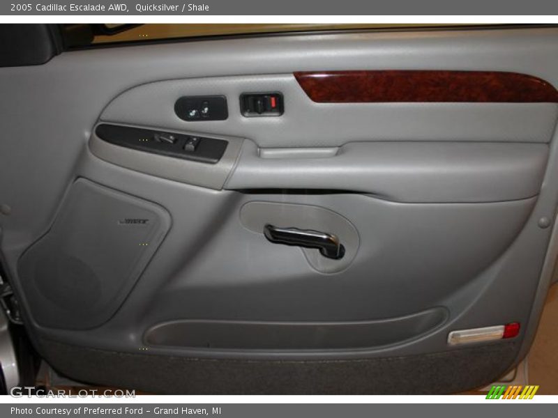 Quicksilver / Shale 2005 Cadillac Escalade AWD