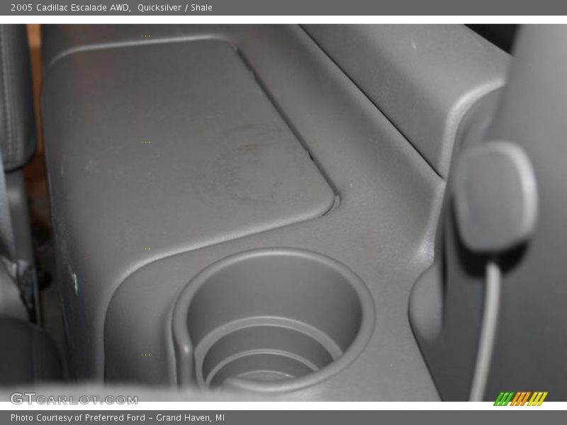 Quicksilver / Shale 2005 Cadillac Escalade AWD