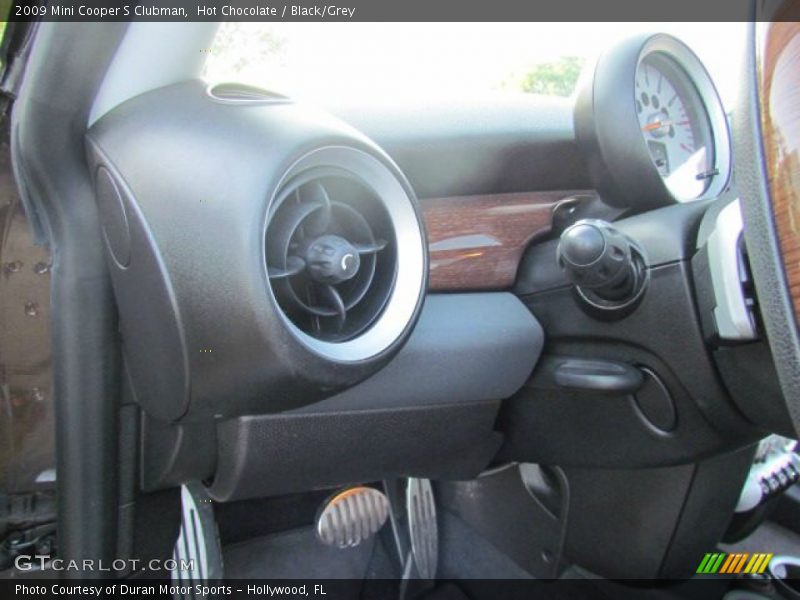 Hot Chocolate / Black/Grey 2009 Mini Cooper S Clubman